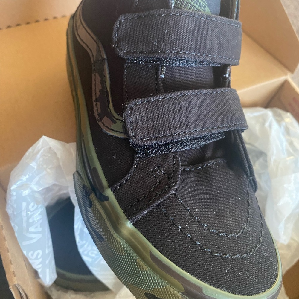 Kids camo vans